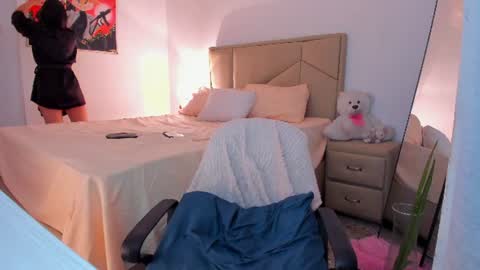Snapshot of aliciabiden chatting on 6, 7, 2026 aliciabiden online show from 6, 7, 2026