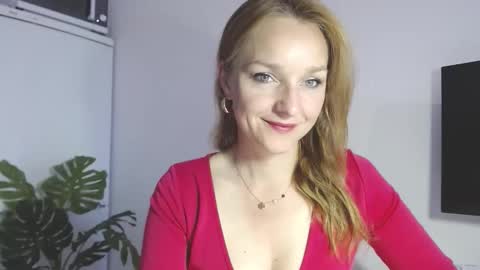Snapshot of alicialux chatting on 6, 5, 2026 Alicia online show from 6, 5, 2026
