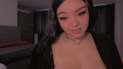 aliciawonderland__ online show from 3, 2, 2025