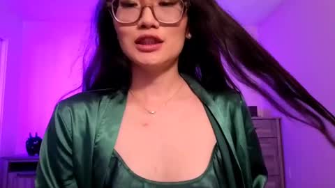 Snapshot of aliciaz3 chatting on 27, 9, 2025 Alicia Hebi online show from 27, 9, 2025