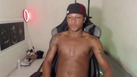 Snapshot of alid_17 chatting on 2, 1, 2025 Alid 17 online show from 2, 1, 2025