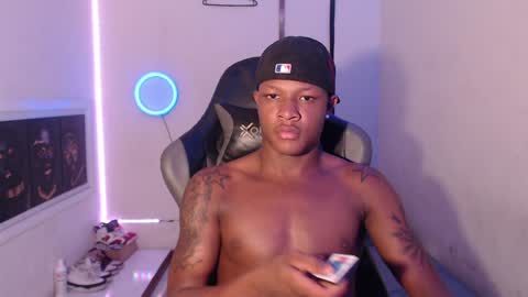 Snapshot of alid_17 chatting on 2, 1, 2025 Alid 17 online show from 2, 1, 2025