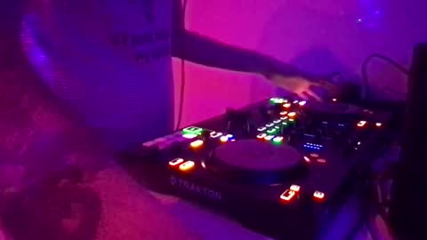 busco rockera online show from 15, 2, 2025