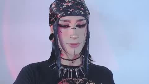     online show from 22, 4, 2026