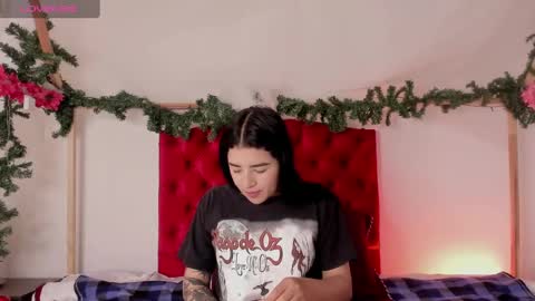 aliice_walker_ online show from 9, 12, 2024