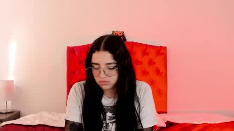 aliice_walker_ online show from 23, 12, 2024