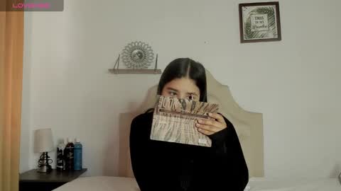 aliice_walker_ online show from 29, 1, 2025