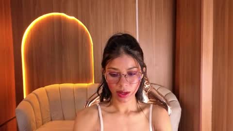 alina_b_ online show from 20, 4, 2026
