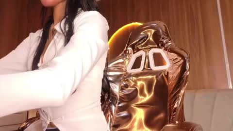 alina_b_ online show from 22, 4, 2026