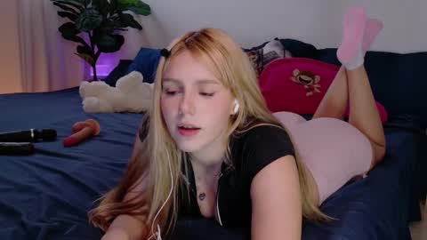 Snapshot of alinacarter__ chatting on 14, 1, 2026 alina carter online show from 14, 1, 2026