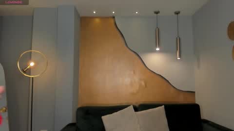 alinakravitz_ online show from 16, 10, 2025