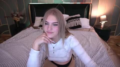 Snapshot of alinalemon chatting on 3, 12, 2025 Alina online show from 3, 12, 2025