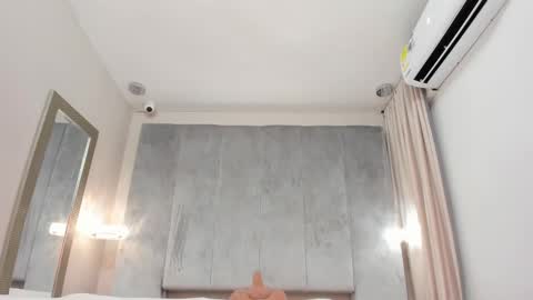 Alinna  online show from 21, 2, 2025