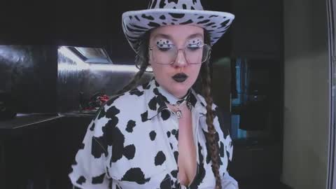 Alisa online show from 22, 4, 2026