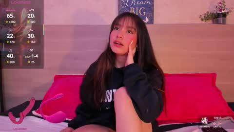 alisha_olsen_ online show from 6, 10, 2025