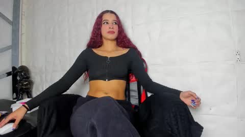 alishaevans_rs online show from 23, 2, 2026