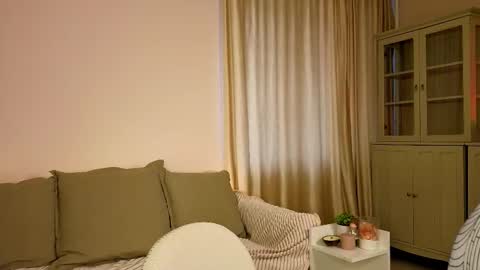 Alisia online show from 17, 11, 2025