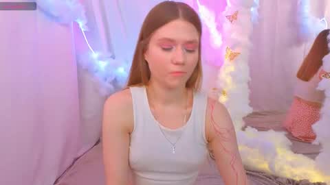 Alisia online show from 5, 10, 2025