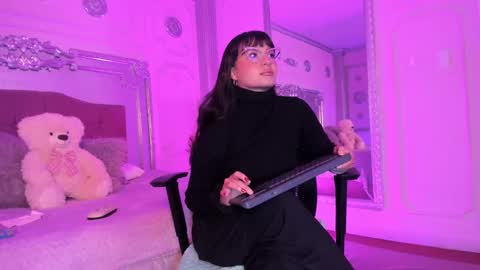 Alison Fishert online show from 21, 1, 2025