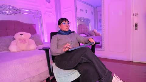 Alison Fishert online show from 29, 1, 2025