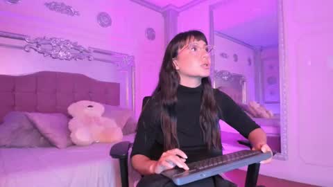 Alison Fishert online show from 19, 2, 2025