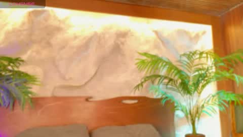 Snapshot of alisoon_moon chatting on 5, 5, 2026 Alison Moon online show from 5, 5, 2026