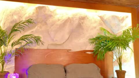 Snapshot of alisoon_moon chatting on 25, 5, 2026 Alison Moon online show from 25, 5, 2026