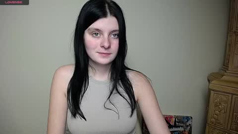 Snapshot of alissaflower_ chatting on 10, 1, 2025 Alissa online show from 10, 1, 2025