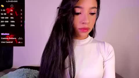 Mara  Isabel online show from 14, 9, 2025