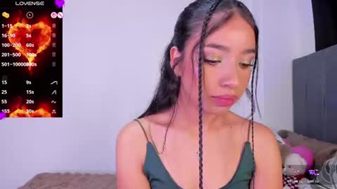 Mara  Isabel online show from 28, 7, 2026