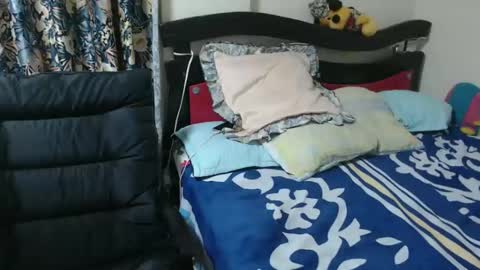 Snapshot of alisse27 chatting on 23, 2, 2025 allise online show from 23, 2, 2025