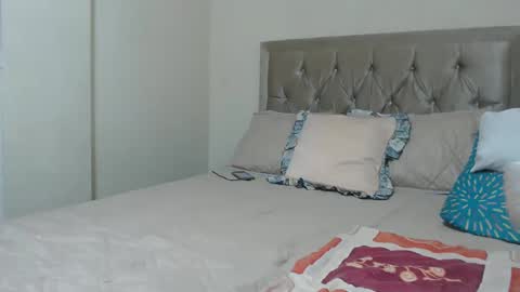 Snapshot of alisse27 chatting on 9, 9, 2025 allise online show from 9, 9, 2025