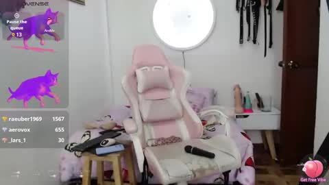 Snapshot of alissia_kent99 chatting on 2, 1, 2025 Alissia online show from 2, 1, 2025