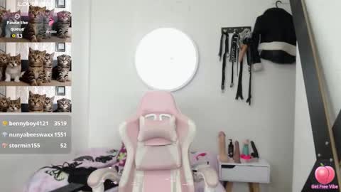 Snapshot of alissia_kent99 chatting on 6, 2, 2025 Alissia online show from 6, 2, 2025