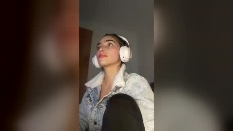 Alisson369  online show from 17, 6, 2026