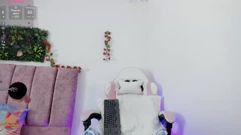 Snapshot of alisson_boobs_ chatting on 13, 6, 2026 Alisson online show from 13, 6, 2026