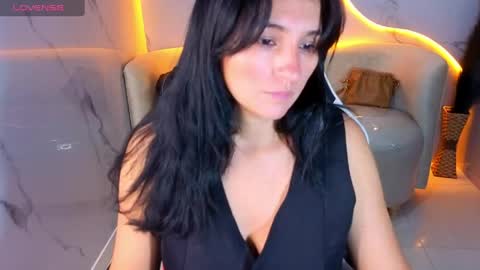 Snapshot of alisson_tx_ chatting on 4, 5, 2026 alisson_tx_ online show from 4, 5, 2026