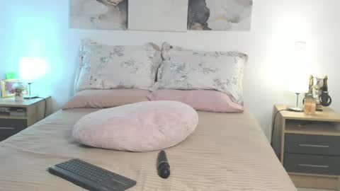 Goddess  online show from 16, 2, 2025