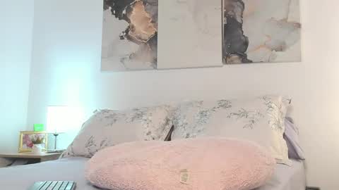 Goddess  online show from 1, 3, 2025