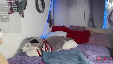 alix_kitty_ online show from 11, 6, 2026