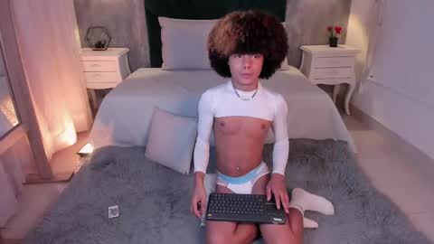  Alexis Etereo  online show from 24, 4, 2026