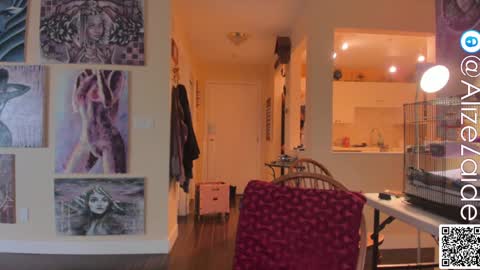 Alize Zaide online show from 8, 2, 2025