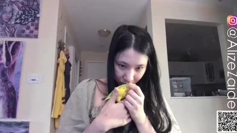 Alize Zaide online show from 19, 11, 2025