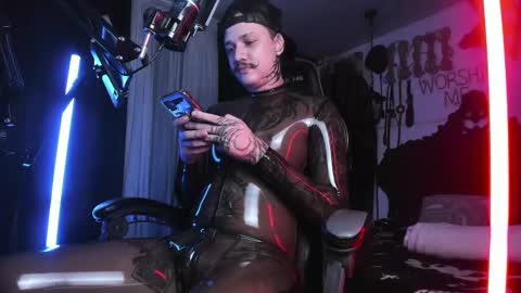 Snapshot of allanhurtss chatting on 10, 3, 2025 online show from 10, 3, 2025