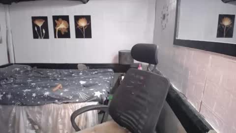 trina online show from 25, 4, 2026