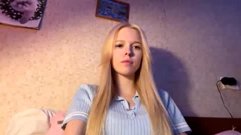 Snapshot of allegralenherr chatting on 16, 11, 2025 Lina online show from 16, 11, 2025