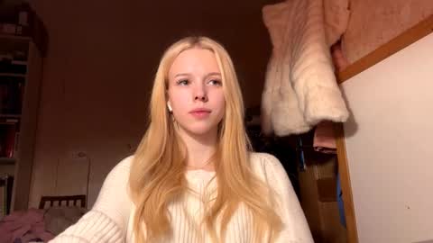 Snapshot of allegralenherr chatting on 25, 11, 2025 Lina online show from 25, 11, 2025