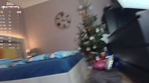 Snapshot of allesya23 chatting on 20, 12, 2024 onlyfansallesya23 online show from 20, 12, 2024