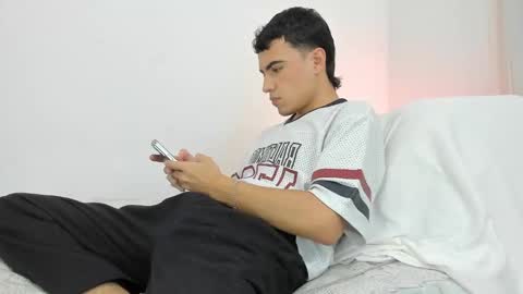 Snapshot of allexserrano chatting on 12, 12, 2024 Allex online show from 12, 12, 2024