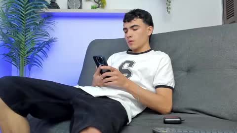 Snapshot of allexserrano chatting on 21, 1, 2025 Allex online show from 21, 1, 2025